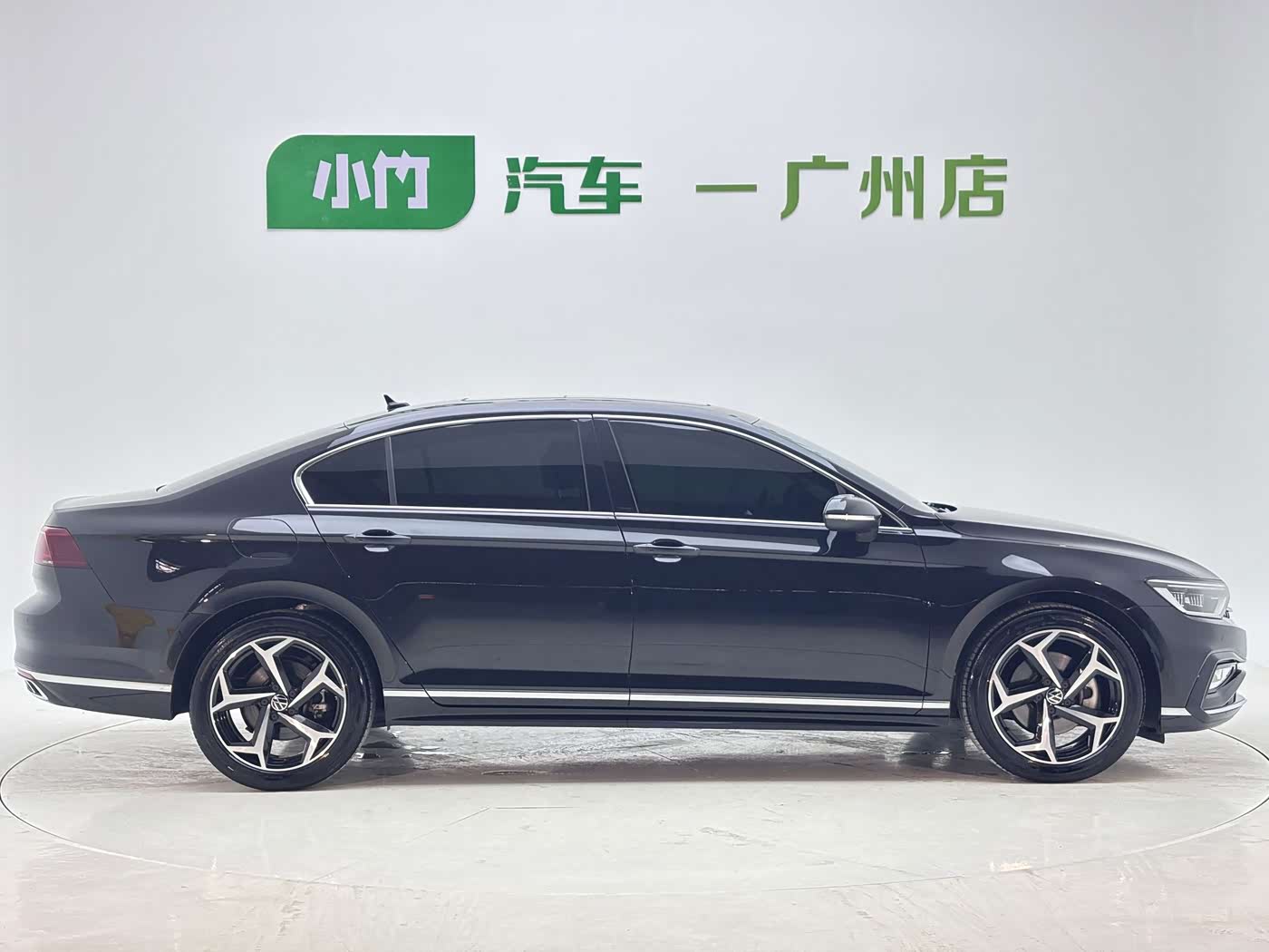 Volkswagen Magotan 1.4 л 2024 г. Чёрный, пробег 17000 км