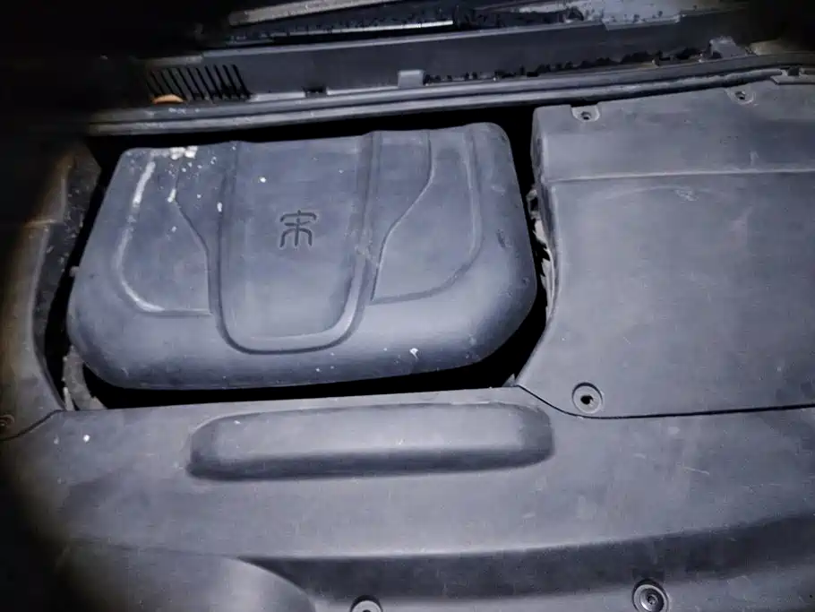 BYD MAX — миниатюра 10