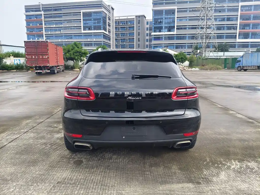 Porsche Macan — миниатюра 5