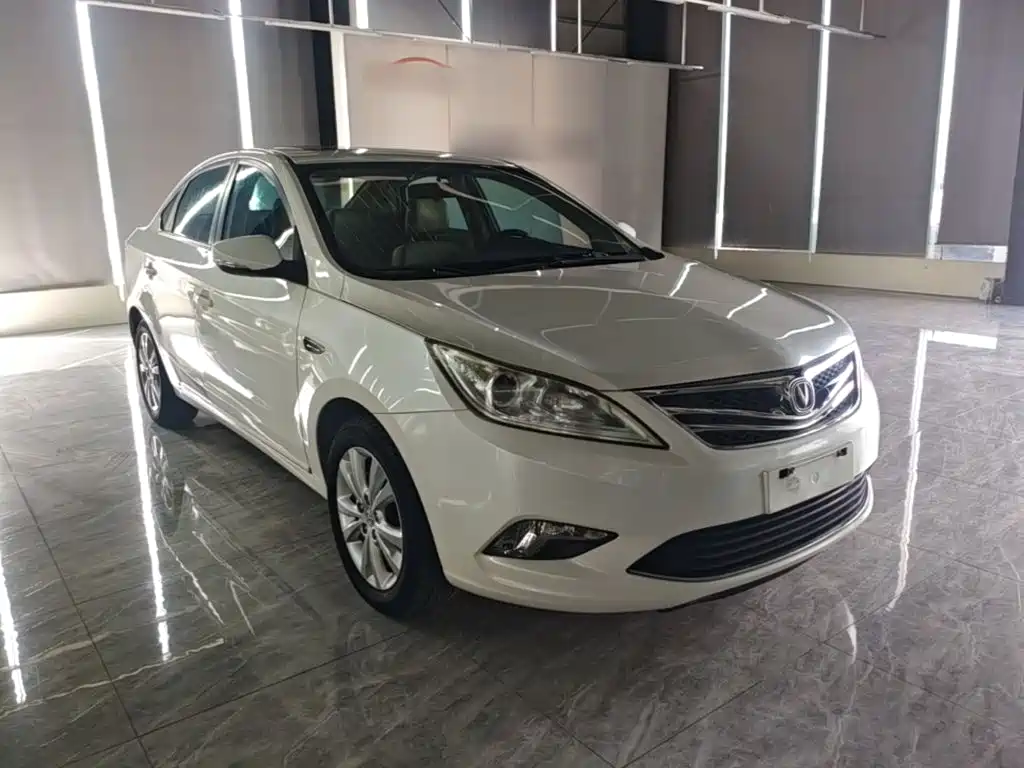 Changan Eado — миниатюра 4