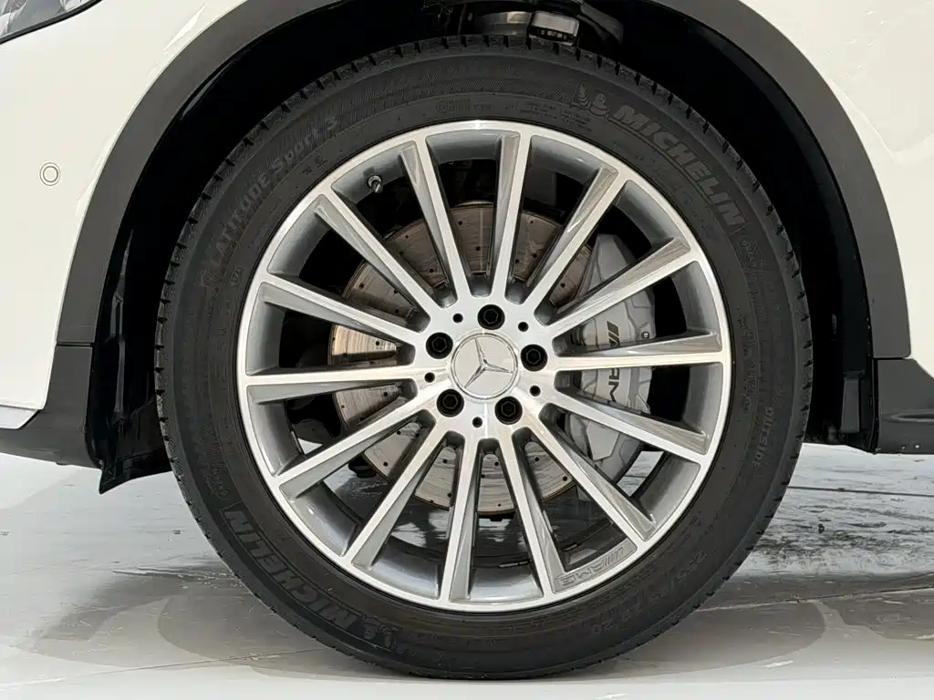 Mercedes-Benz GLC AMG — миниатюра 11