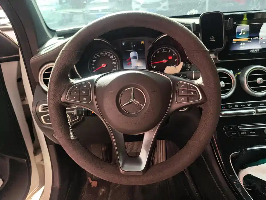 Mercedes-Benz GLC — миниатюра 15