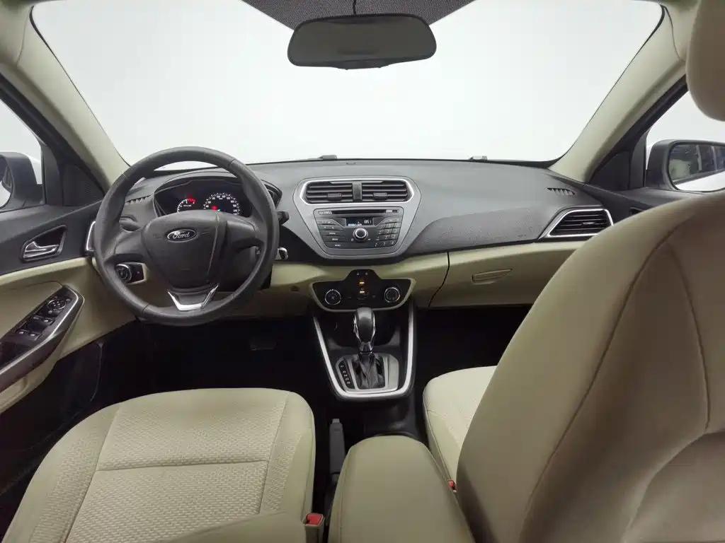 Ford Escort 2015 1.5L AT Comfort
