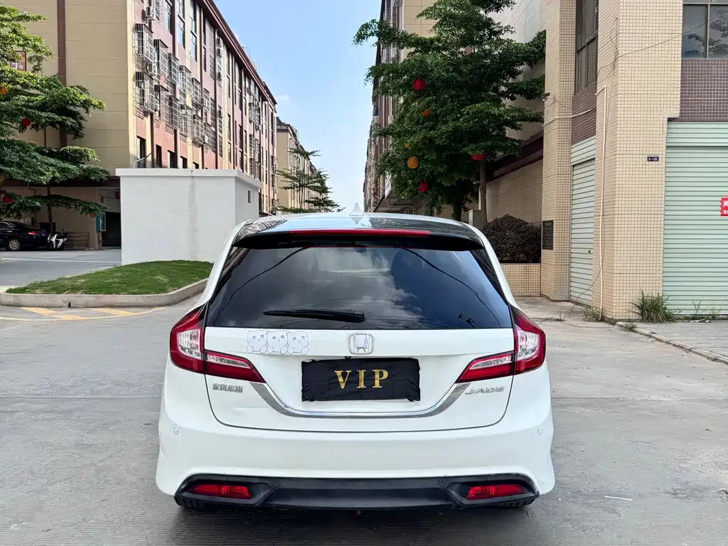 Honda Jade 2014 1.8L AT Comfort Elite 5 мест