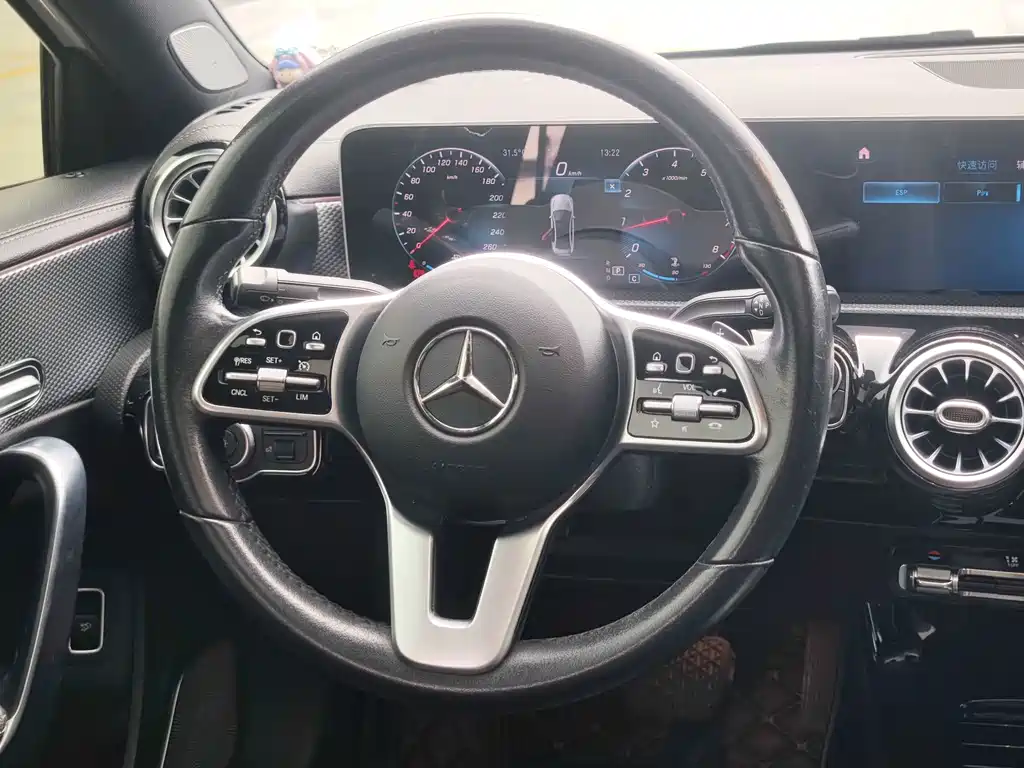 Mercedes-Benz A-Class — миниатюра 13