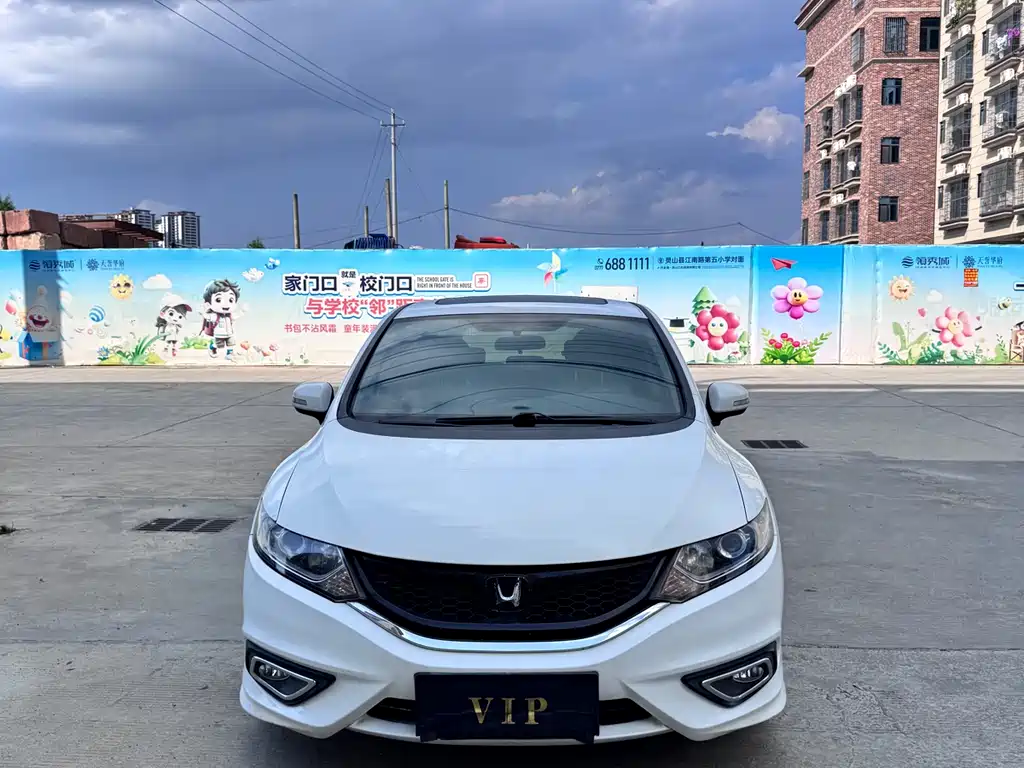 Honda Jade 2014 1.8L AT Comfort Elite 5 мест