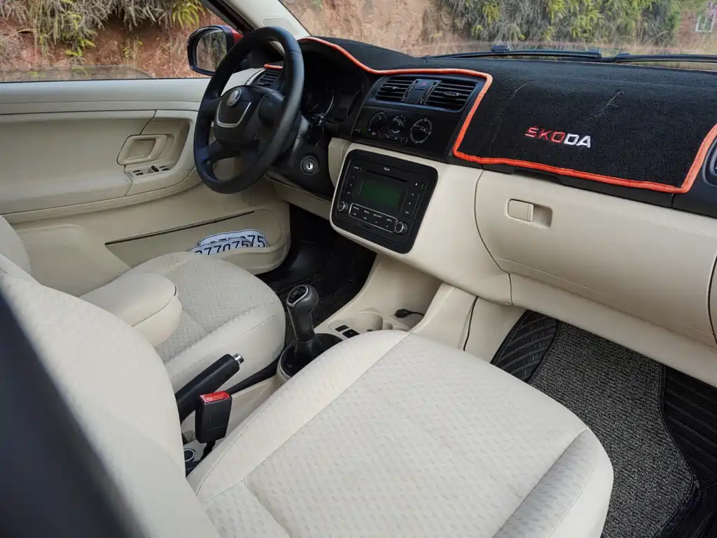 Skoda Fabia 2012 1.4L MT