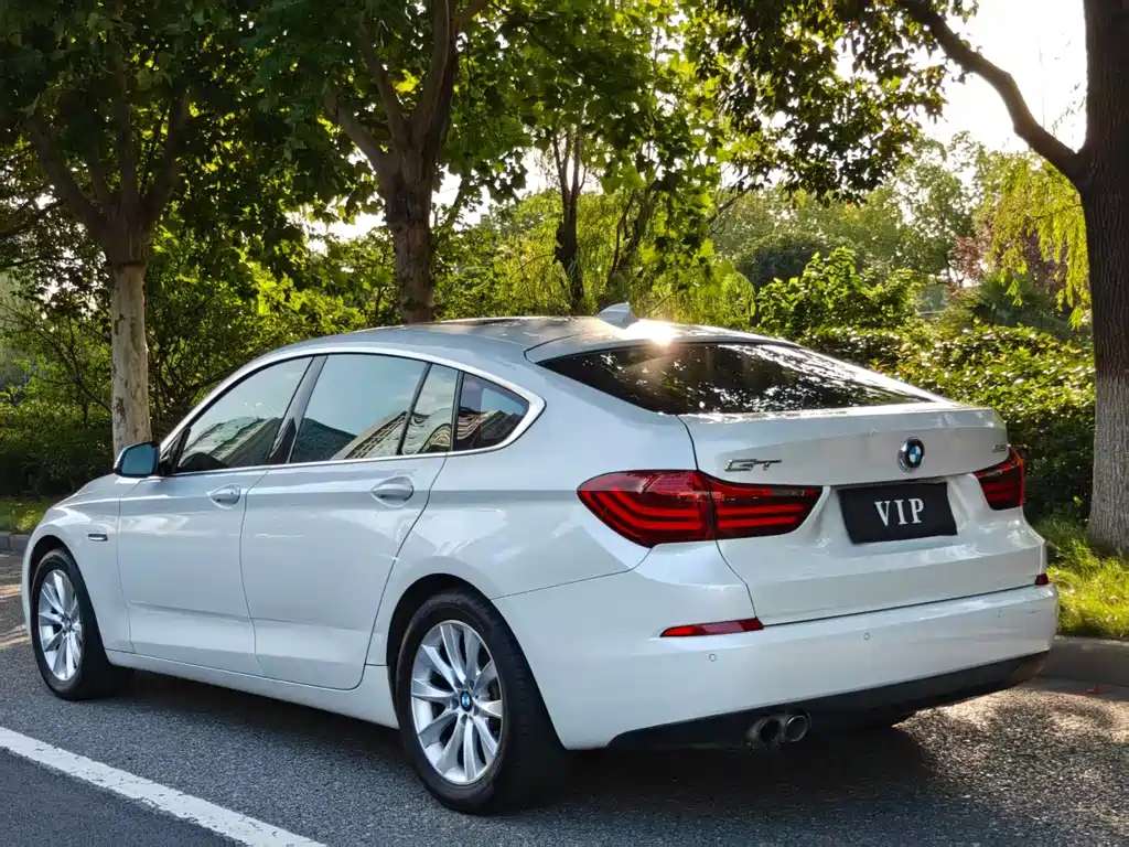 BMW 5 Series GT — миниатюра 4