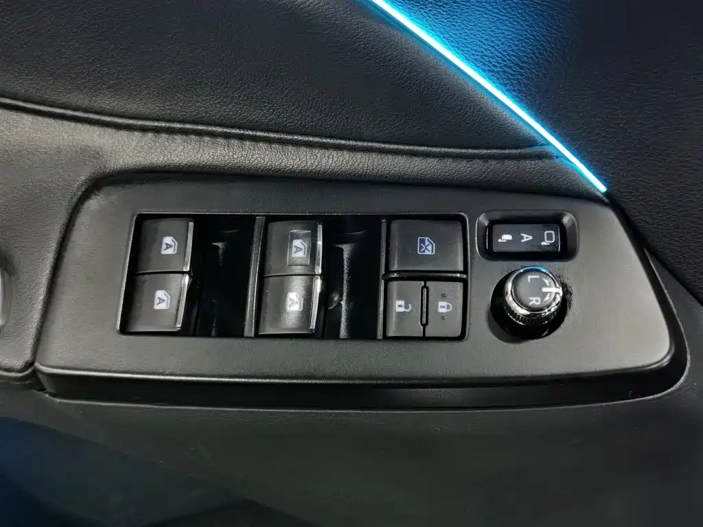 Toyota Avalon 2019 2.0L Luxury VI