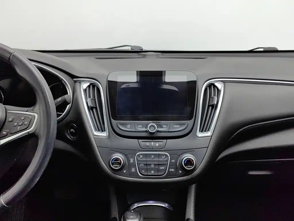 Chevrolet Malibu XL — миниатюра 12