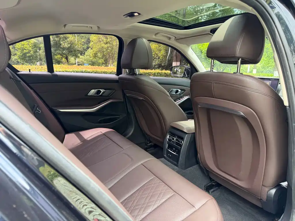 BMW 3 Series — миниатюра 13