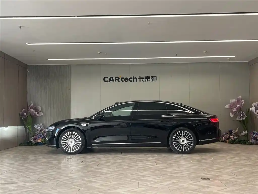 AITO ENJOY THE WORLD S9