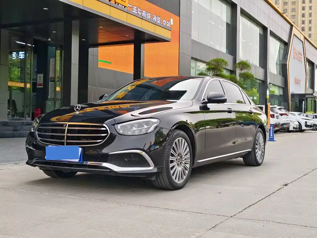 Mercedes-Benz E-Class 2023