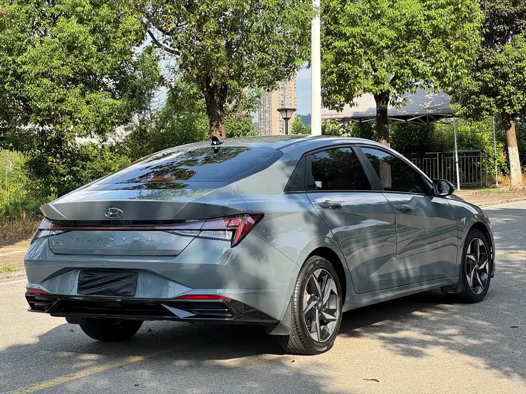 Hyundai Elantra — миниатюра 4