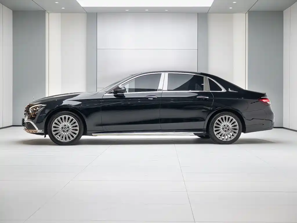 Mercedes-Benz E-Class — миниатюра 6