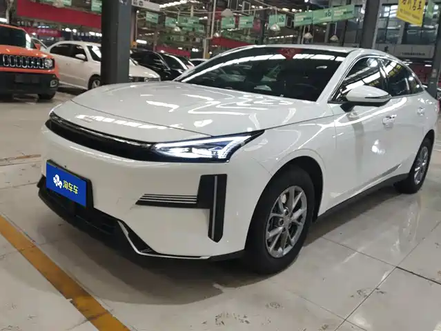 GEELY GALAXY GALAXY L6 2025