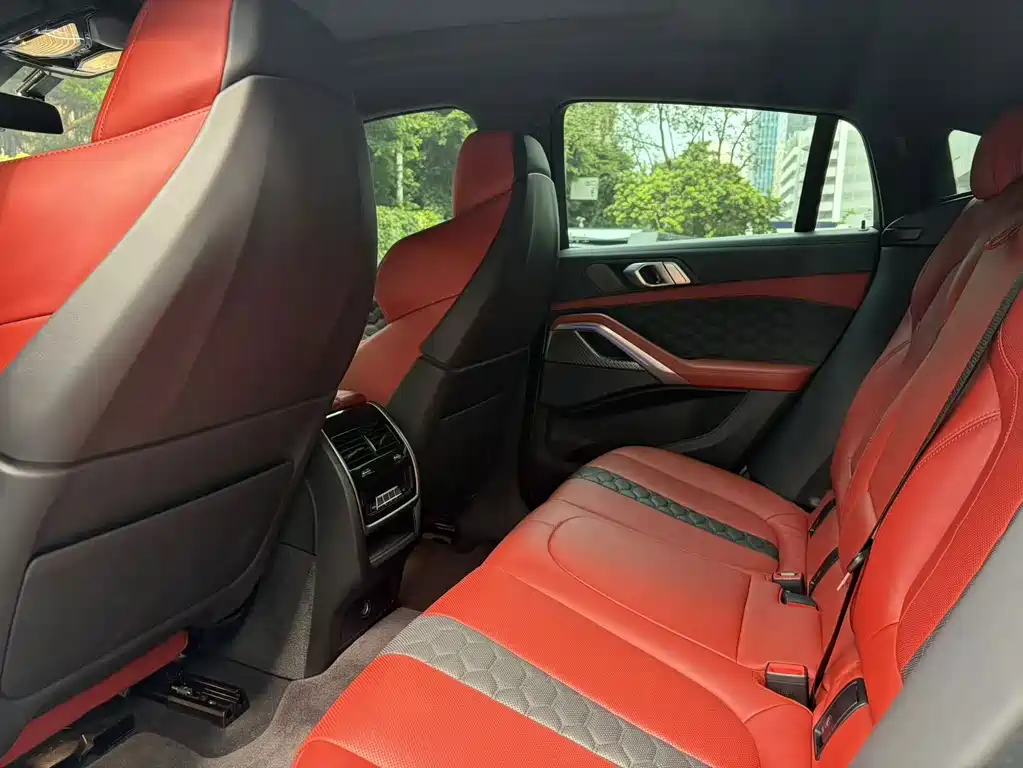 BMW X6 M — миниатюра 12