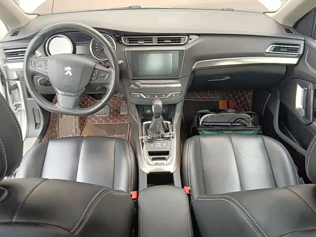 Peugeot 408 — миниатюра 10