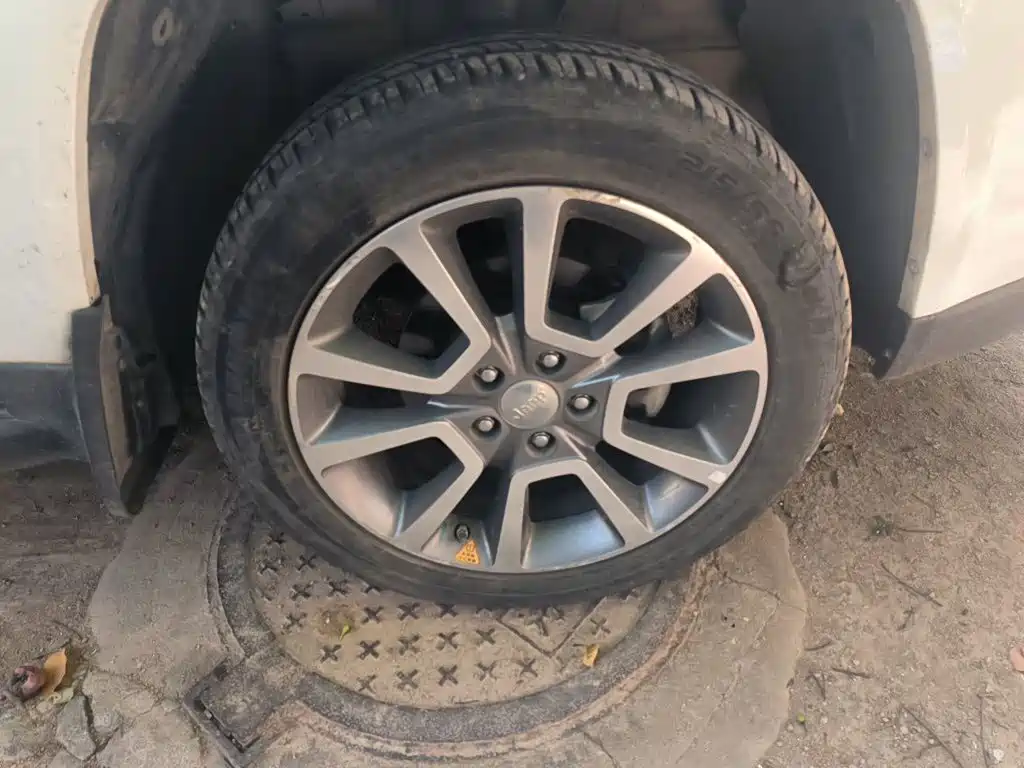 Jeep Compass (Import) — миниатюра 8
