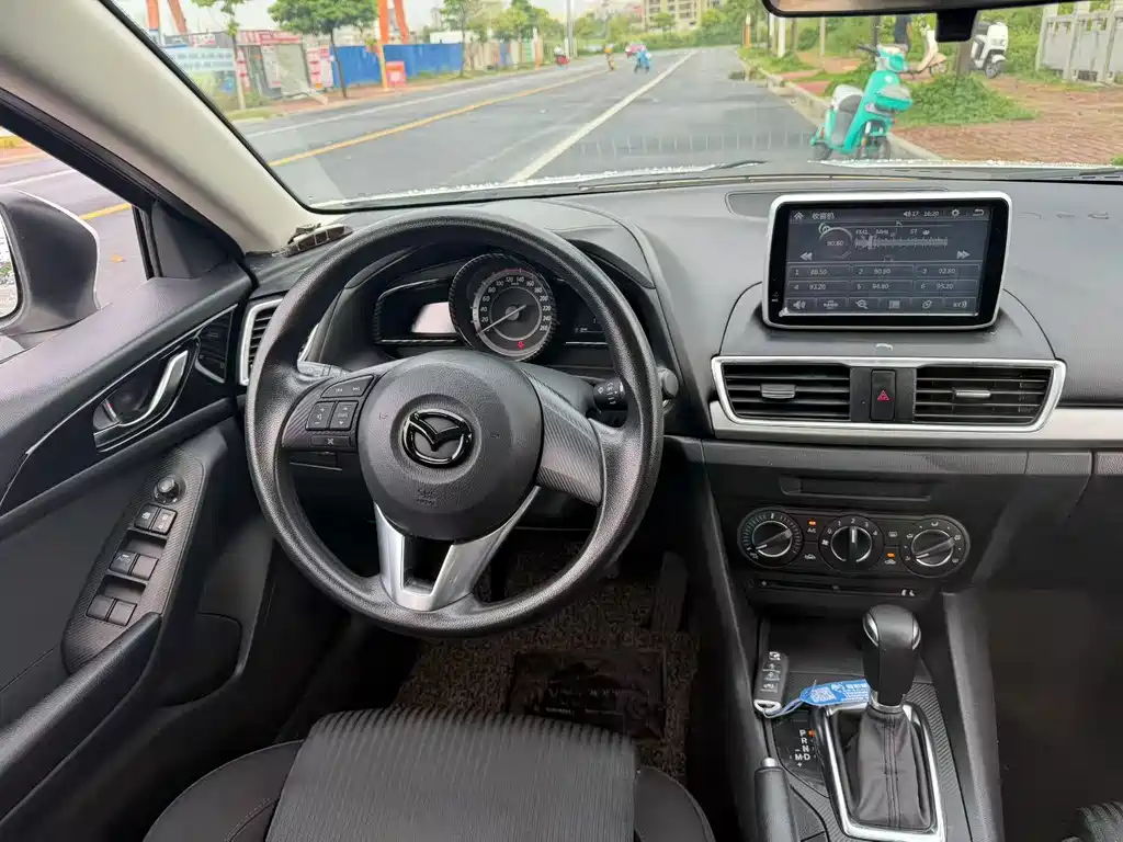 Mazda 3 Axela — миниатюра 6