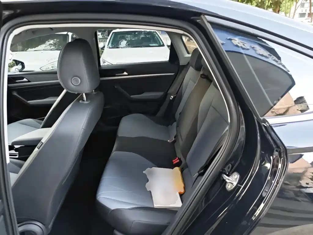 Volkswagen Lavida — миниатюра 17