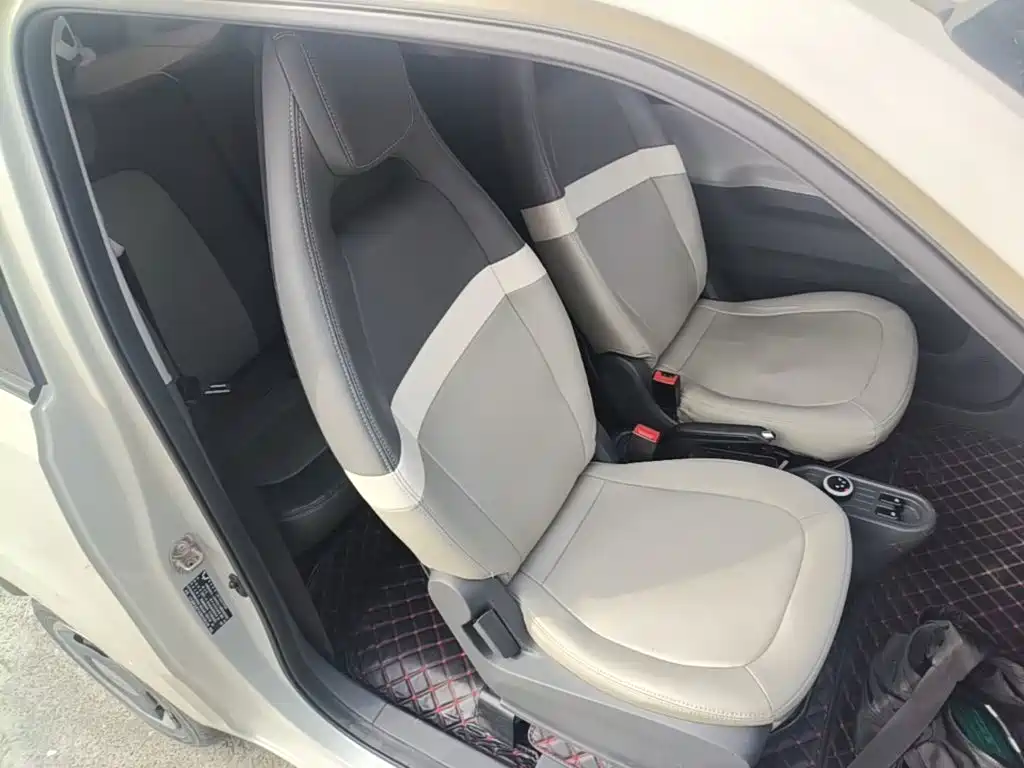 Wuling MINIEV — миниатюра 25