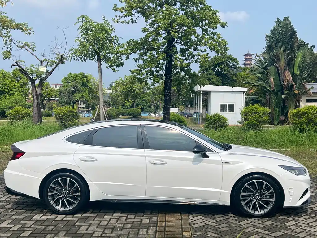 Hyundai Sonata — миниатюра 4