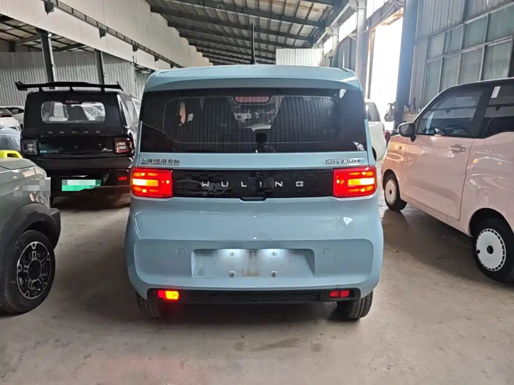 Wuling MINIEV — миниатюра 6