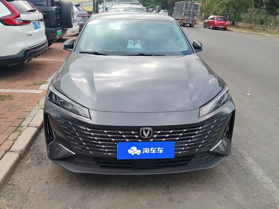 Changan Eado — миниатюра 2