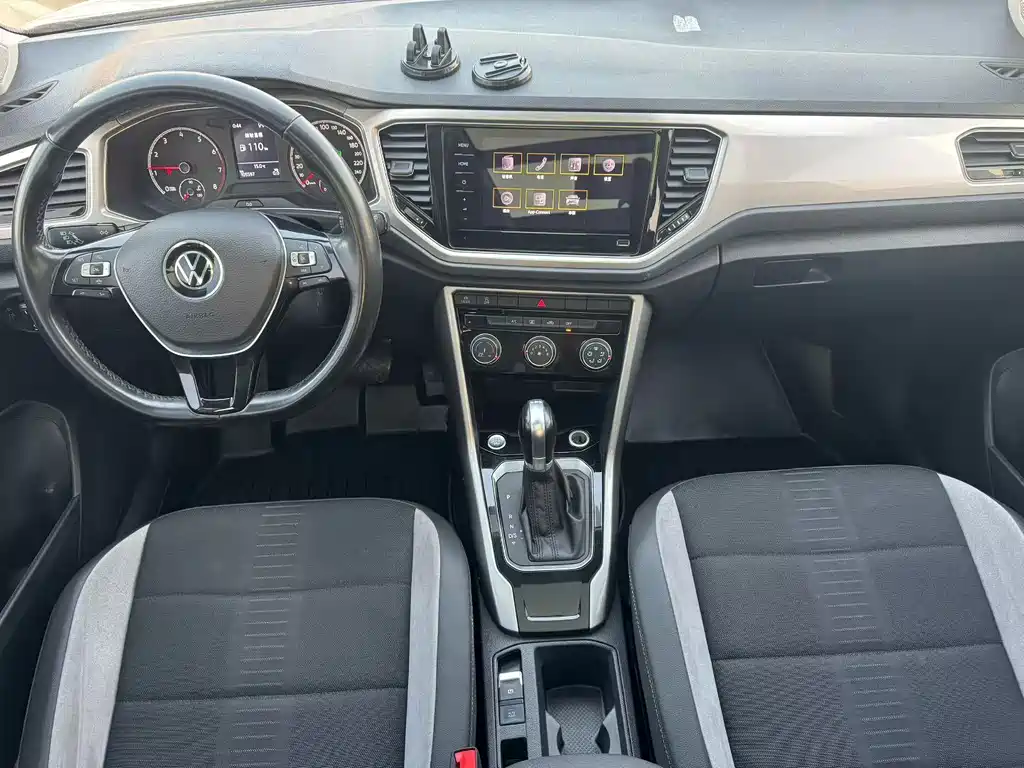 VOLKSWAGEN T ROC EXPLORING SONGS