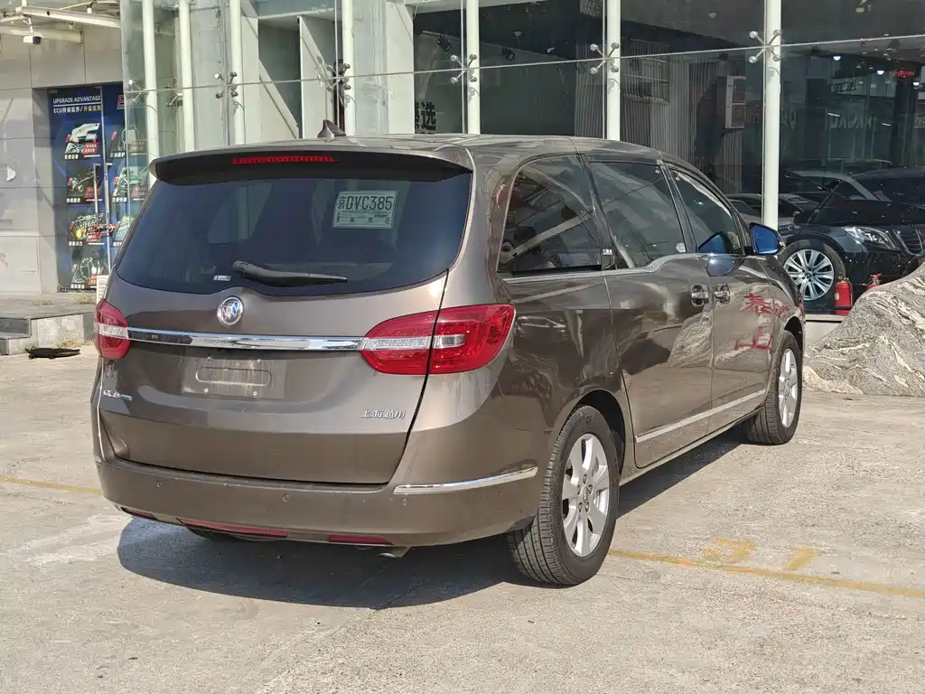 Buick GL8 — миниатюра 12