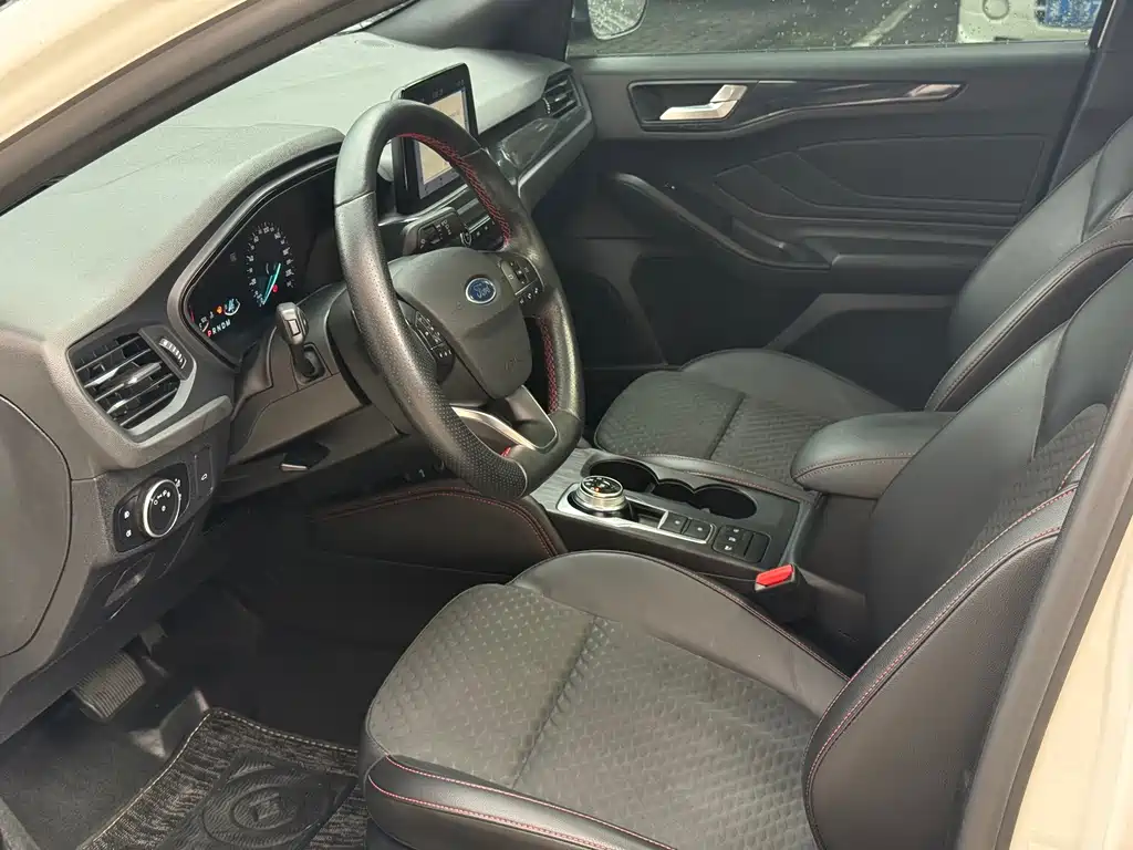 Ford Focus — миниатюра 3