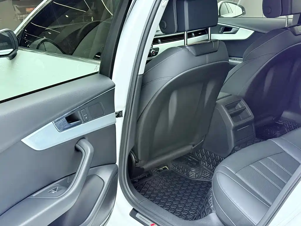 Audi A4L — миниатюра 8