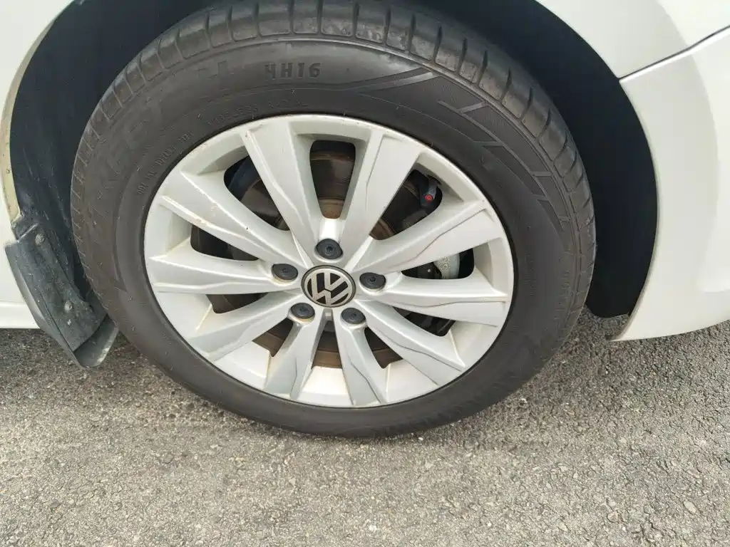 Volkswagen Sagitar — миниатюра 8