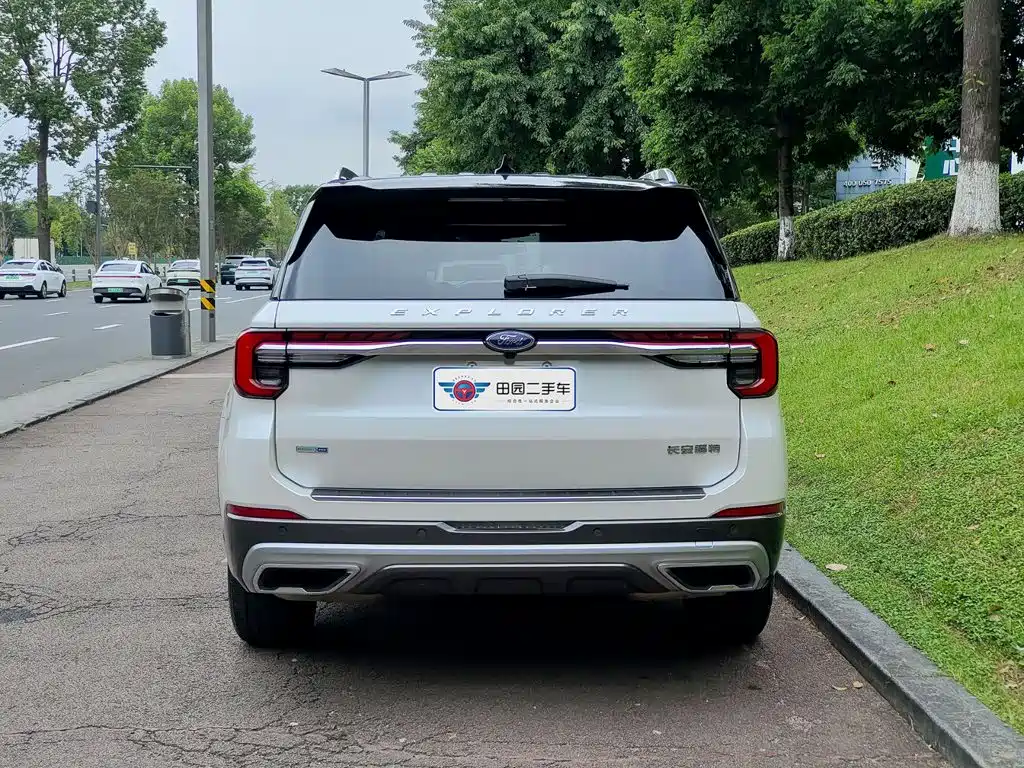 Ford Explorer — миниатюра 5