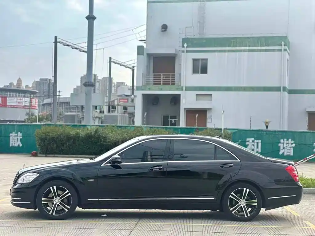 Mercedes-Benz S-Class — миниатюра 10