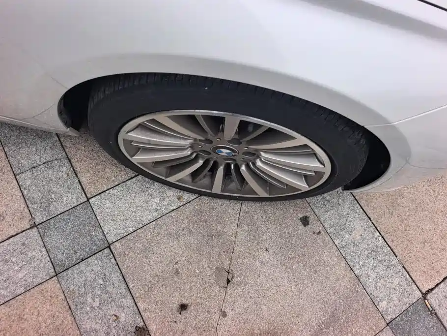 BMW 3 Series — миниатюра 6