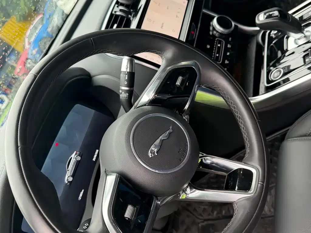 Jaguar XEL — миниатюра 11