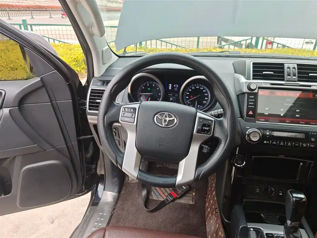 Toyota Land Cruiser Prado 2016 3.5L AT TX-L