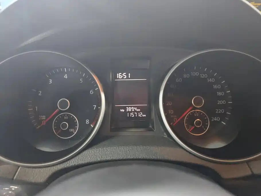 Volkswagen Golf — миниатюра 14