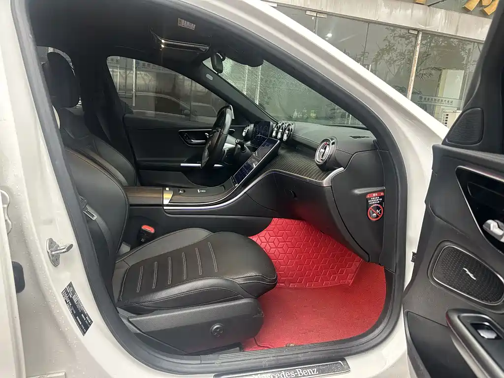 Mercedes-Benz C-Class — миниатюра 17