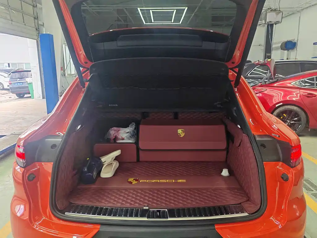 Porsche Cayenne Hybrid — миниатюра 14