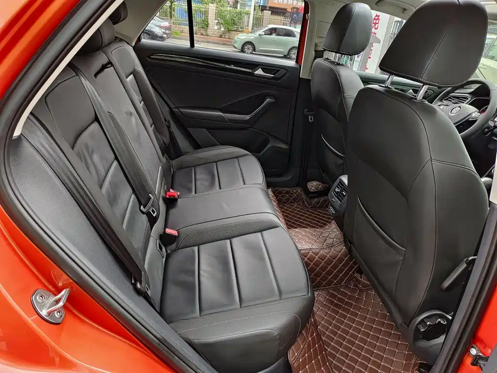 Volkswagen T-Roc — миниатюра 11