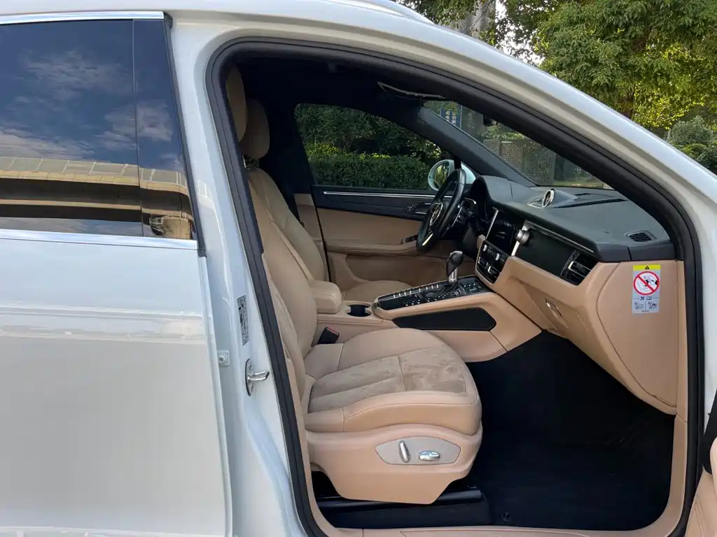 Porsche Macan — миниатюра 17