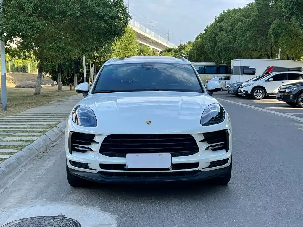 Porsche Macan — миниатюра 3