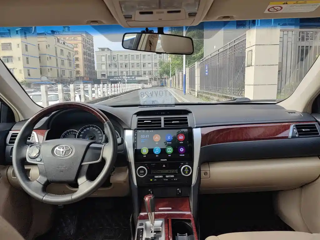 Toyota Camry — миниатюра 17