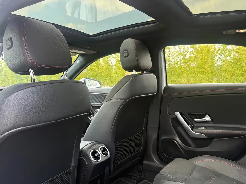 Mercedes-Benz A-Class — миниатюра 9