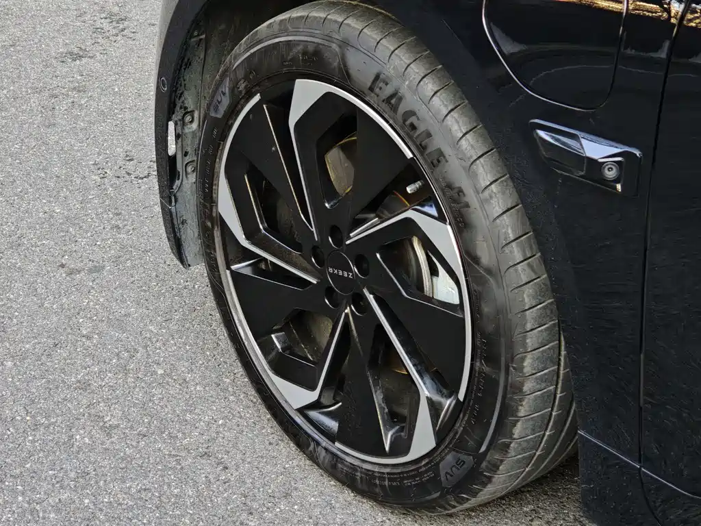 ZEEKR EXTREME KRYPTON 001