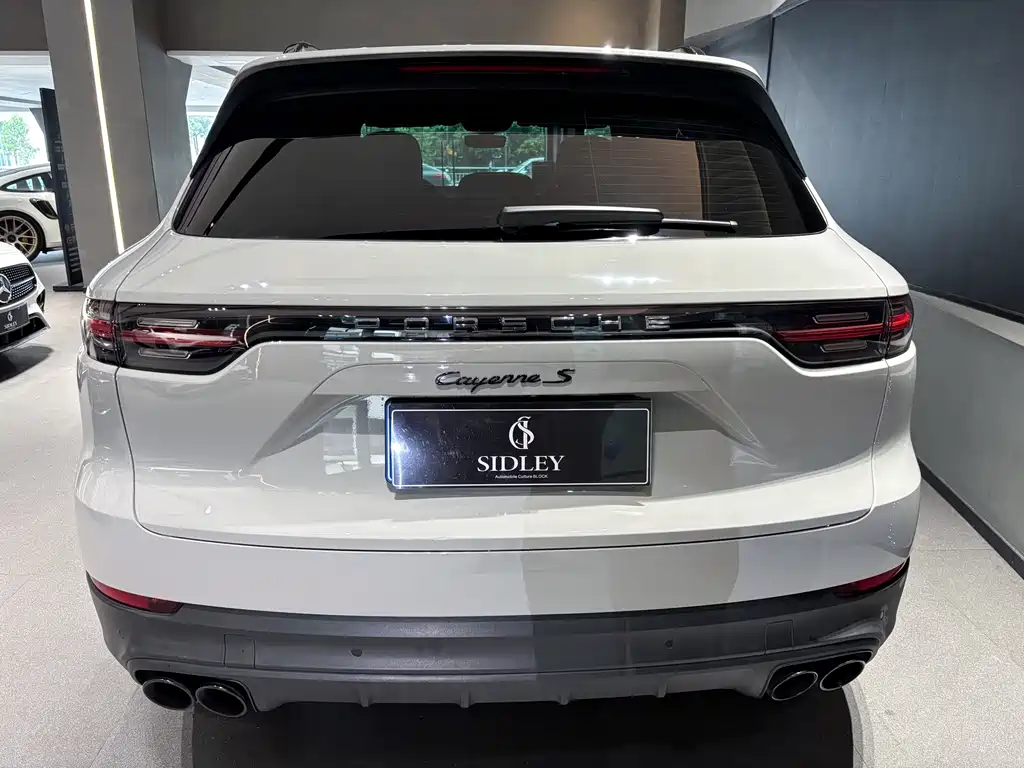 Porsche Cayenne — миниатюра 6
