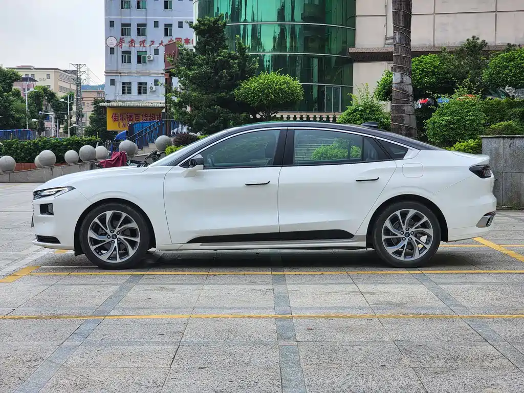 Ford Mondeo — миниатюра 4